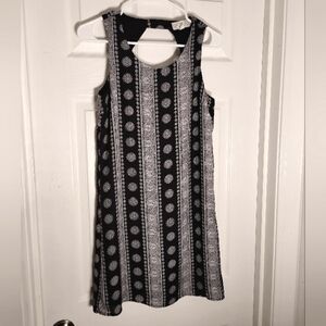 Pink Republic Sleeveless Shift Dress